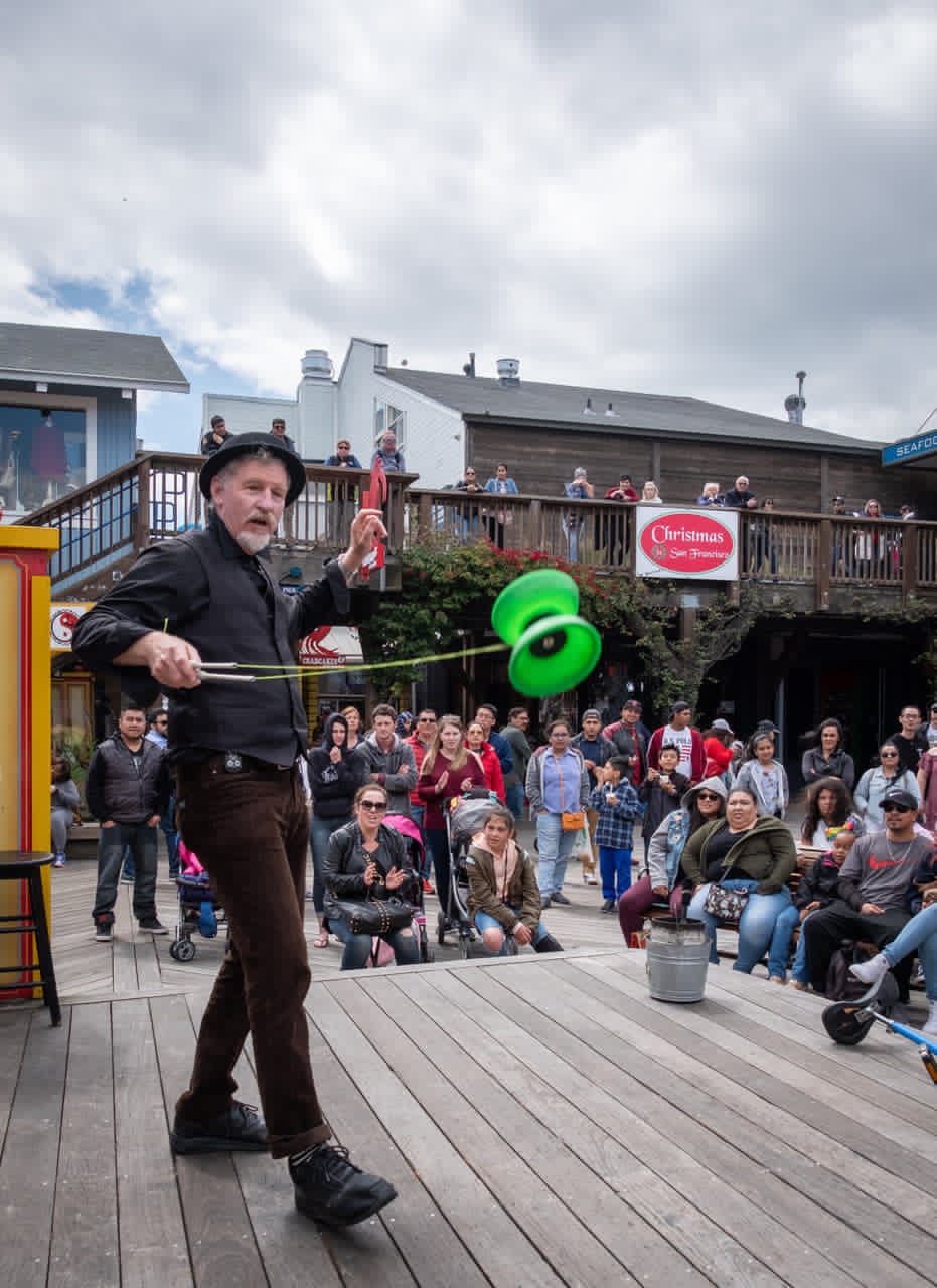Diabolo juggling performance at Pier 39, San Francisco